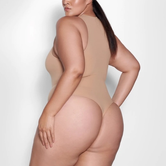 Skims FITS EVERYBODY HIGH NECK BODYSUIT with Snaps - Picture 4 of 9